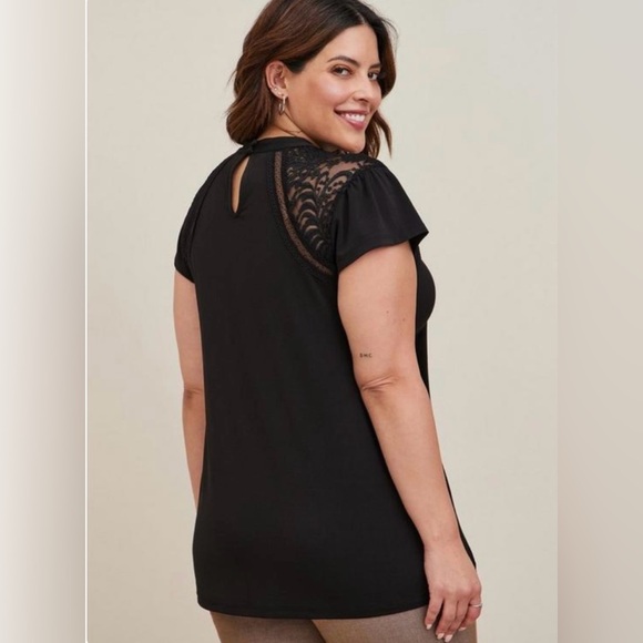 Torrid Studio Crepe Black Jersey Mock Neck Lace Inset Top Size 4X NWT - Picture 4 of 7